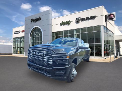 New 2026 RAM 3500 Laramie AWD/4WD image 4