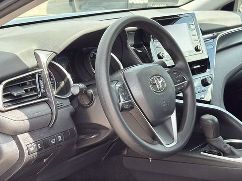 Used 2022 Toyota Camry LE FWD image 9