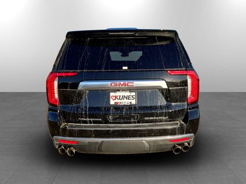 Used 2024 GMC Yukon Denali w/ Advanced Technology Package image 8