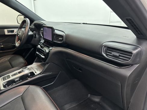 Used 2022 Ford Explorer ST-Line RWD image 28