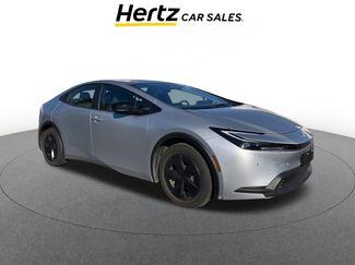 Used 2025 Toyota Prius LE video 1
