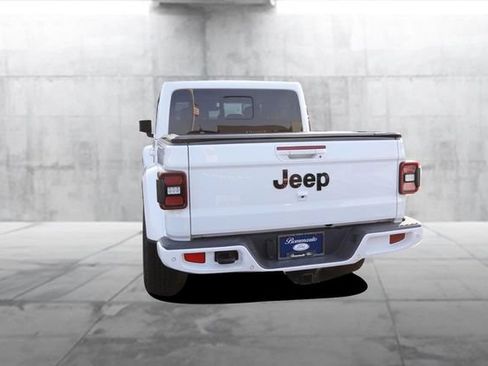 Used 2021 Jeep Gladiator Overland AWD/4WD image 6