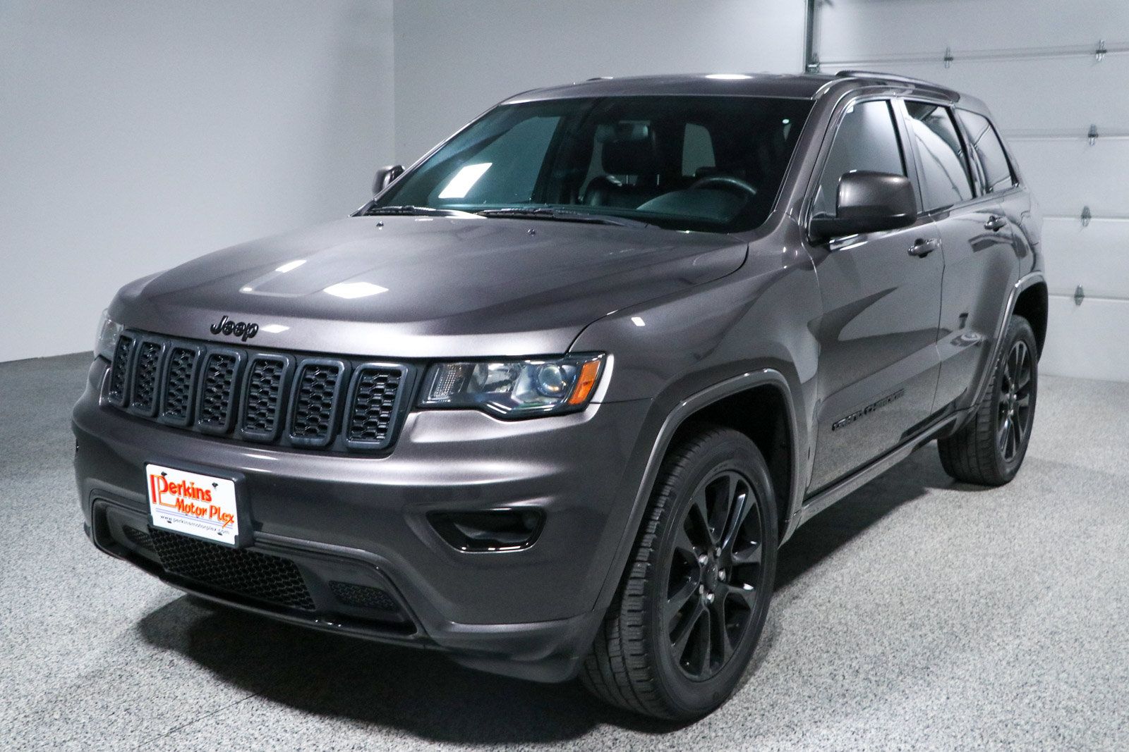 Used 2021 Jeep Grand Cherokee Laredo X AWD/4WD image 31