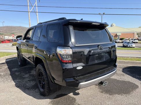 Used 2020 Toyota 4Runner TRD Off-Road Premium w/ Moonroof Package image 8