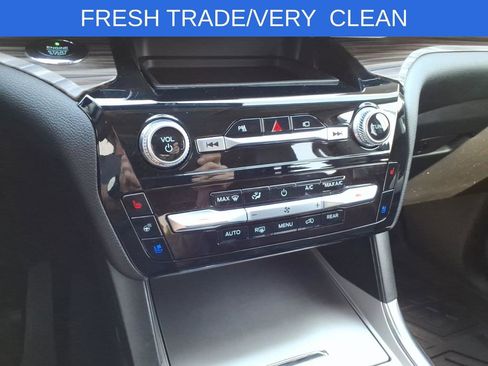 Used 2021 Ford Explorer Limited w/ Equipment Group 301A AWD/4WD image 12
