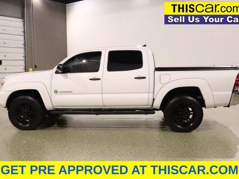 Used 2015 Toyota Tacoma PreRunner w/ SR5 Package RWD image 5