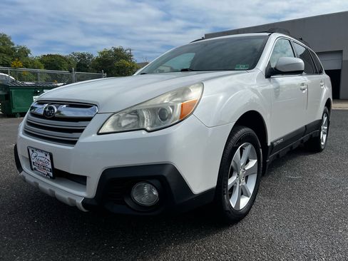Used 2013 Subaru Outback 2.5i Limited image 1