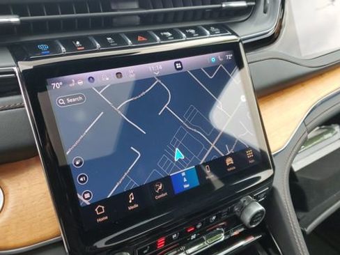 Certified 2022 Jeep Grand Cherokee Summit image 8