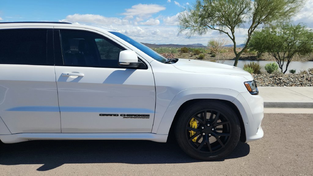 Used 2018 Jeep Grand Cherokee Trackhawk AWD/4WD image 11