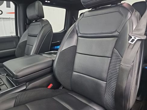 Used 2023 Ford F150 Raptor w/ Raptor 37 Performance Package AWD/4WD image 39