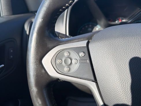Used 2020 Chevrolet Colorado LT w/ Safety Package image 18