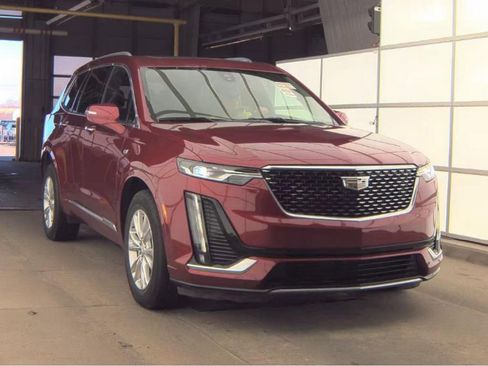Used 2023 Cadillac XT6 Luxury image 4