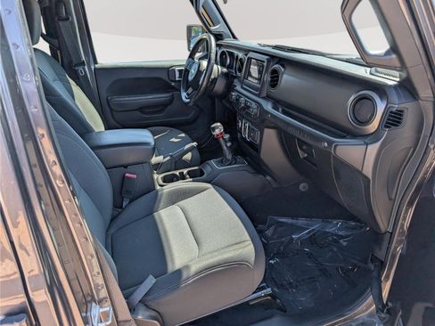 Used 2019 Jeep Wrangler Unlimited Sport S AWD/4WD image 10