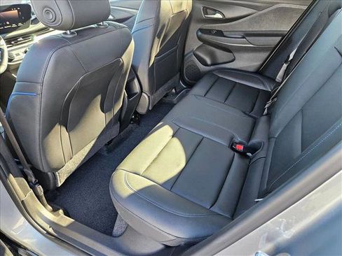 Certified 2024 Buick Envista Sport Touring w/ Convenience I Package image 17