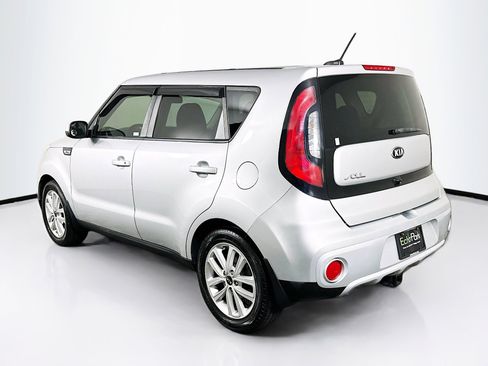 Used 2018 Kia Soul + FWD image 5