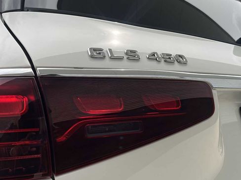 Certified 2025 Mercedes-Benz GLS 450 4MATIC image 25