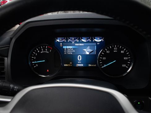 Used 2024 Ford Expedition XLT image 26