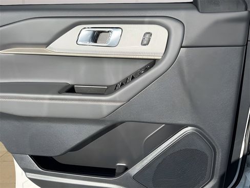 New 2026 Ford Explorer Active image 25