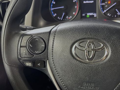 Used 2017 Toyota RAV4 LE FWD image 19