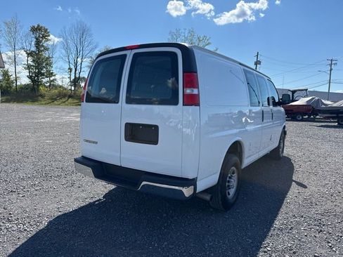 Used 2023 Chevrolet Express 2500 w/ Driver Convenience Package image 8