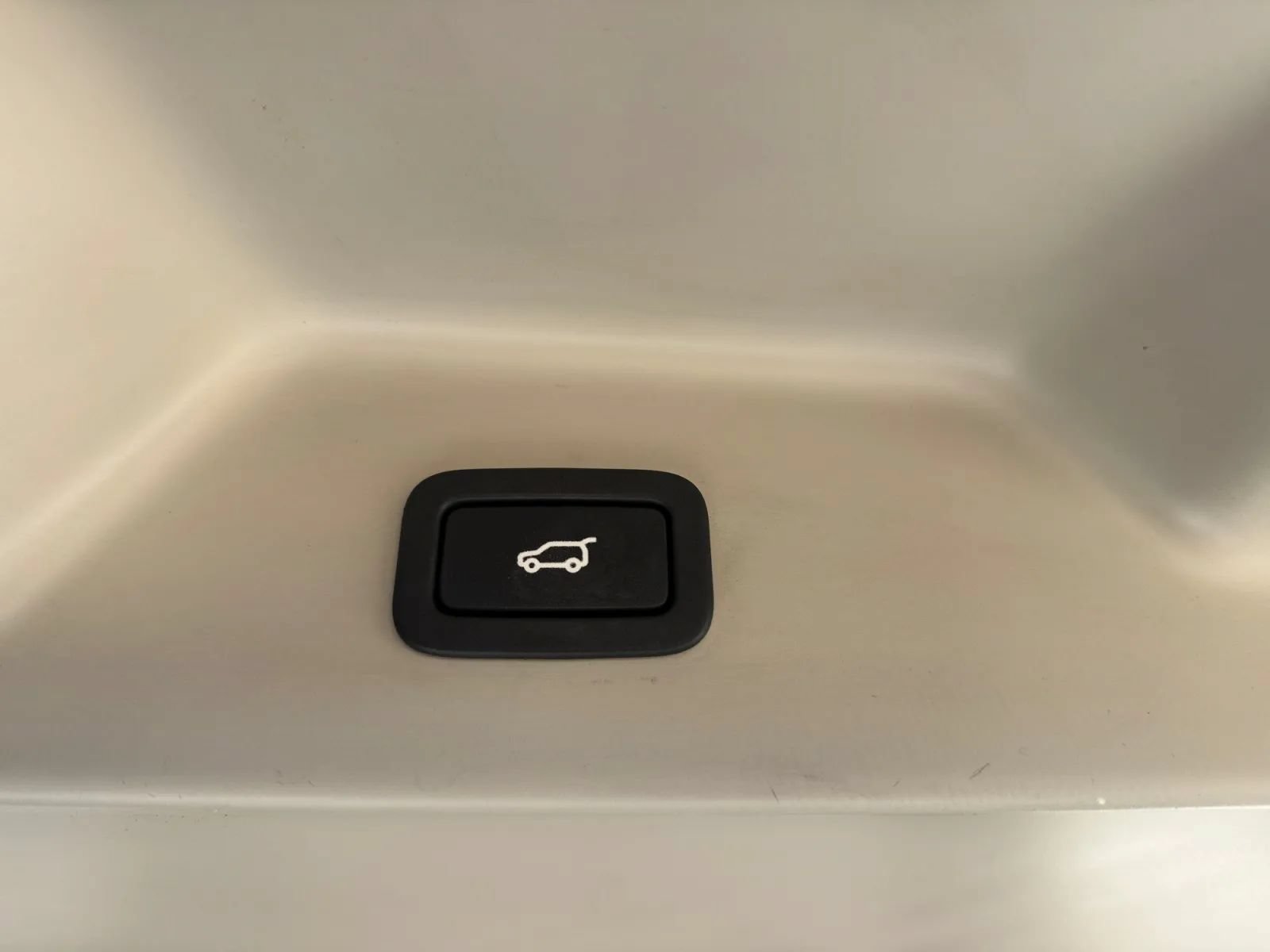Used 2013 Land Rover Range Rover HSE AWD/4WD image 12
