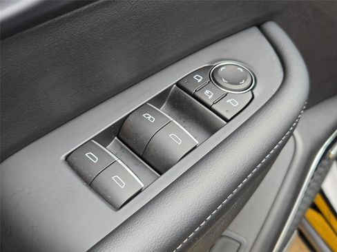 Used 2025 Buick Enclave Sport Touring AWD/4WD image 25
