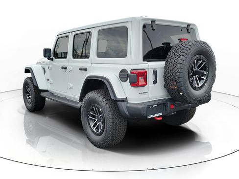 Used 2026 Jeep Wrangler Unlimited Rubicon AWD/4WD image 3