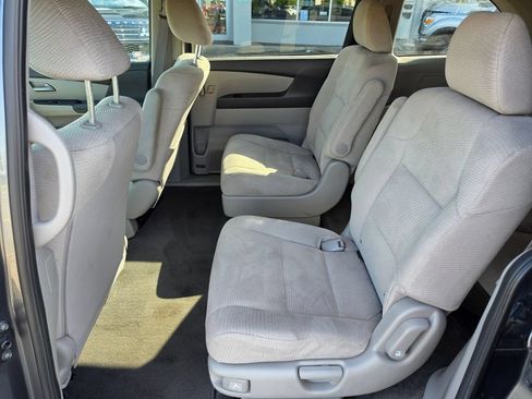 Used 2011 Honda Odyssey LX image 17