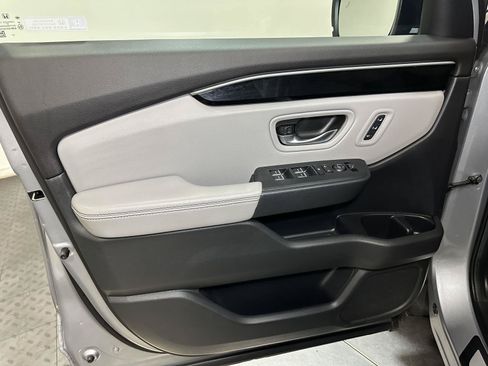 Certified 2024 Honda Pilot Touring image 20