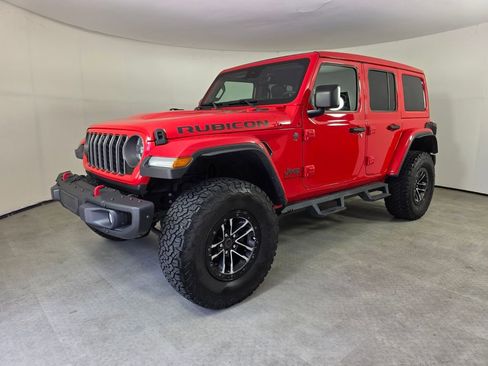 Used 2024 Jeep Wrangler Unlimited Rubicon AWD/4WD image 8