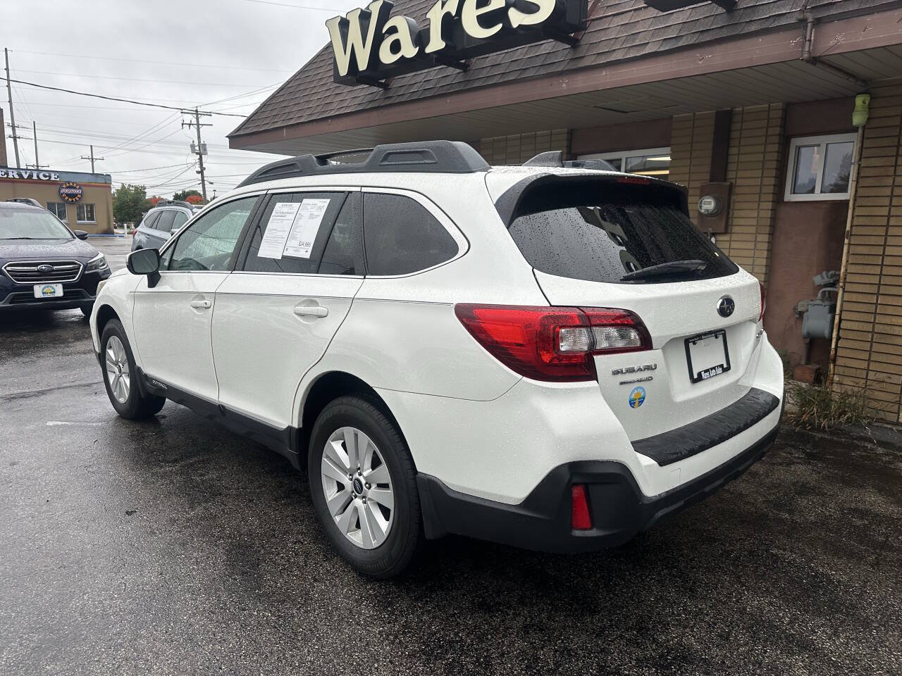 Used 2019 Subaru Outback 2.5i Premium AWD/4WD image 16