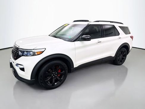 Used 2024 Ford Explorer ST w/ Equipment Group 401A AWD/4WD image 3