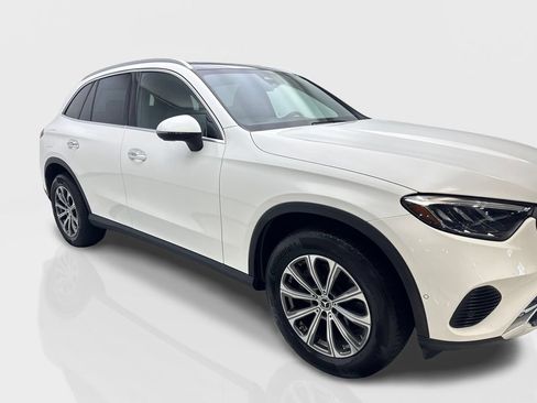 Used 2024 Mercedes-Benz GLC 300 image 12