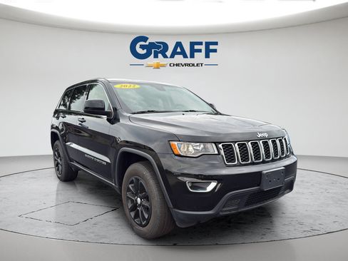 Used 2022 Jeep Grand Cherokee Laredo E AWD/4WD image 11