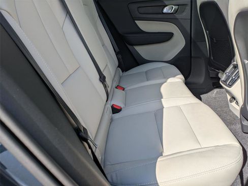 New 2026 Volvo XC40 B5 Ultra w/ Protection Package Premier AWD/4WD image 18