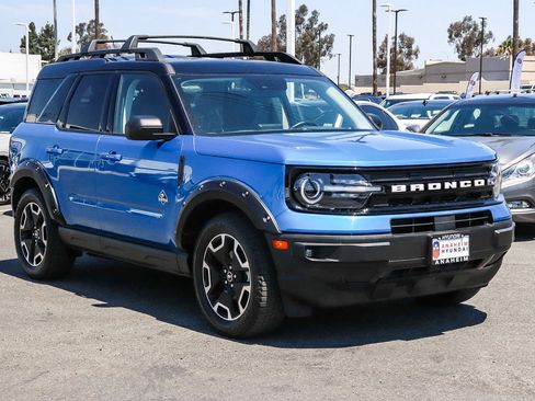 Used 2022 Ford Bronco Sport Outer Banks w/ Tech Package AWD/4WD image 3