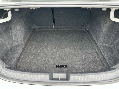 Used 2025 Volkswagen Jetta SE image 10