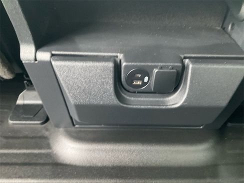 Used 2023 Ford F150 XLT w/ XTR Package image 23