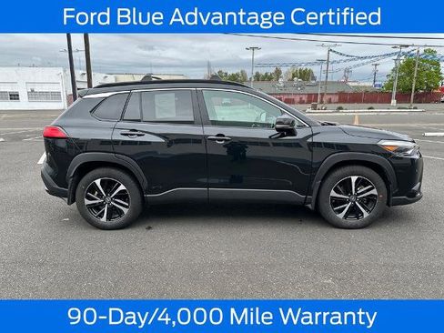 Used 2024 Toyota Corolla Cross AWD Hybrid w/ Convenience Package image 9