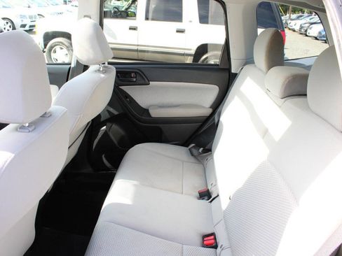 Used 2018 Subaru Forester 2.5i Premium w/ All-Weather Package AWD/4WD image 19