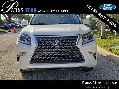 Used 2023 Lexus GX 460 Premium image 3