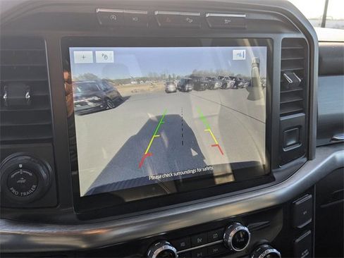 Used 2021 Ford F150 Lariat w/ Max Trailer Tow Package image 17