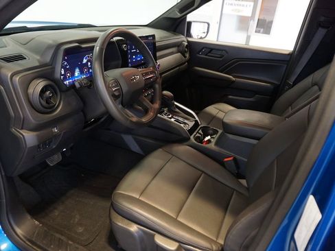 Used 2024 Chevrolet Colorado Trail Boss w/ Safety Package AWD/4WD image 8