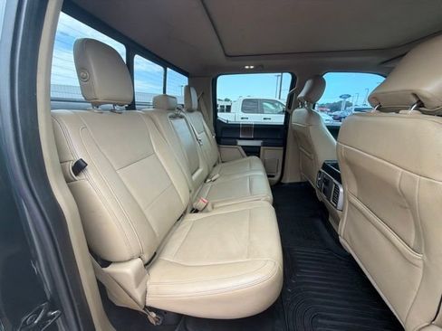 Used 2015 Ford F150 Lariat RWD image 14