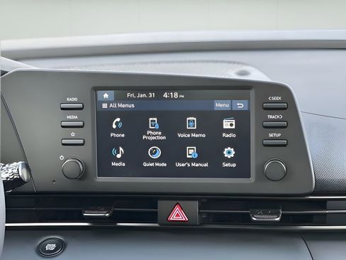 Used 2025 Hyundai Elantra Sport image 16