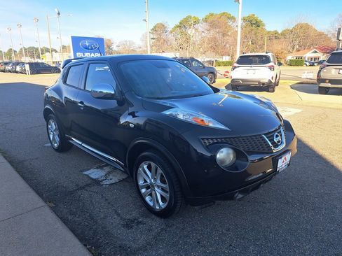 Used 2012 Nissan Juke SL w/ Chrome Pkg image 8