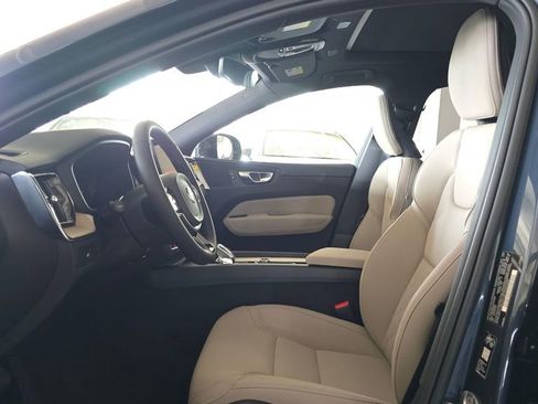 New 2026 Volvo XC60 B5 Plus w/ Protection Package Premier AWD/4WD image 20