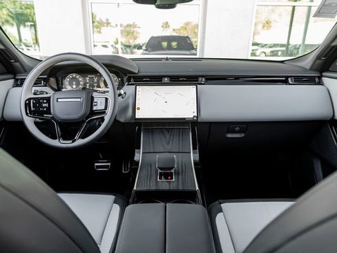 New 2026 Land Rover Range Rover Velar Dynamic SE AWD/4WD image 20