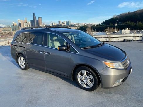 Used 2011 Honda Odyssey Touring image 30