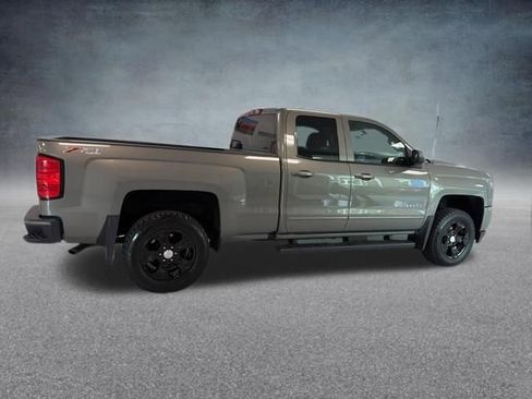 Used 2017 Chevrolet Silverado 1500 LT w/ All Star Edition AWD/4WD image 6